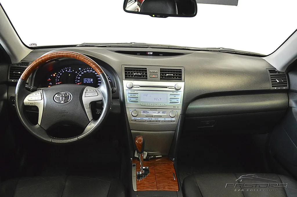 Toyota Camry XLE V6