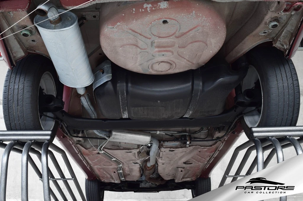 VW Santana 2000 Evidence