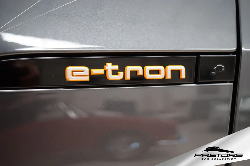 Audi E-tron Performance Black