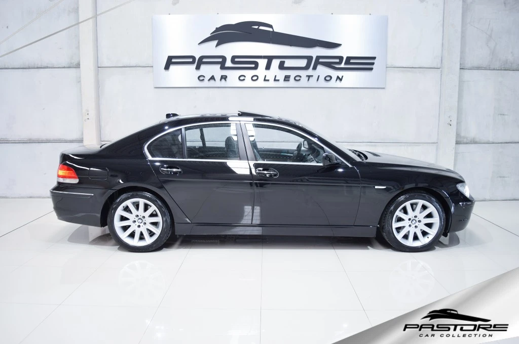 BMW 750i 4.8 V8
