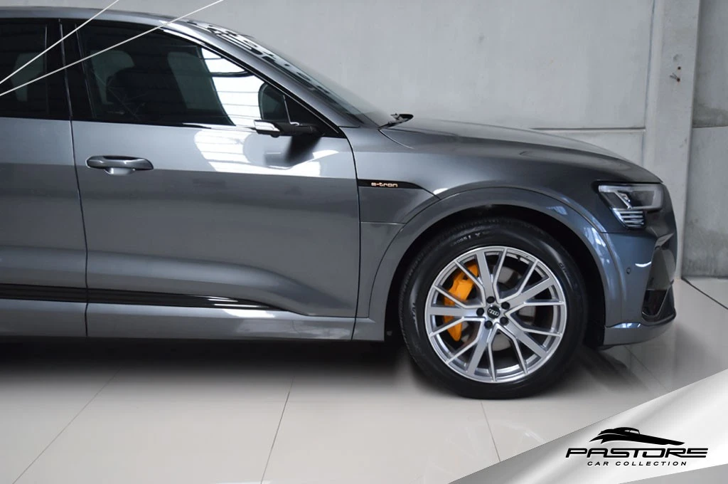 Audi E-tron Performance Black