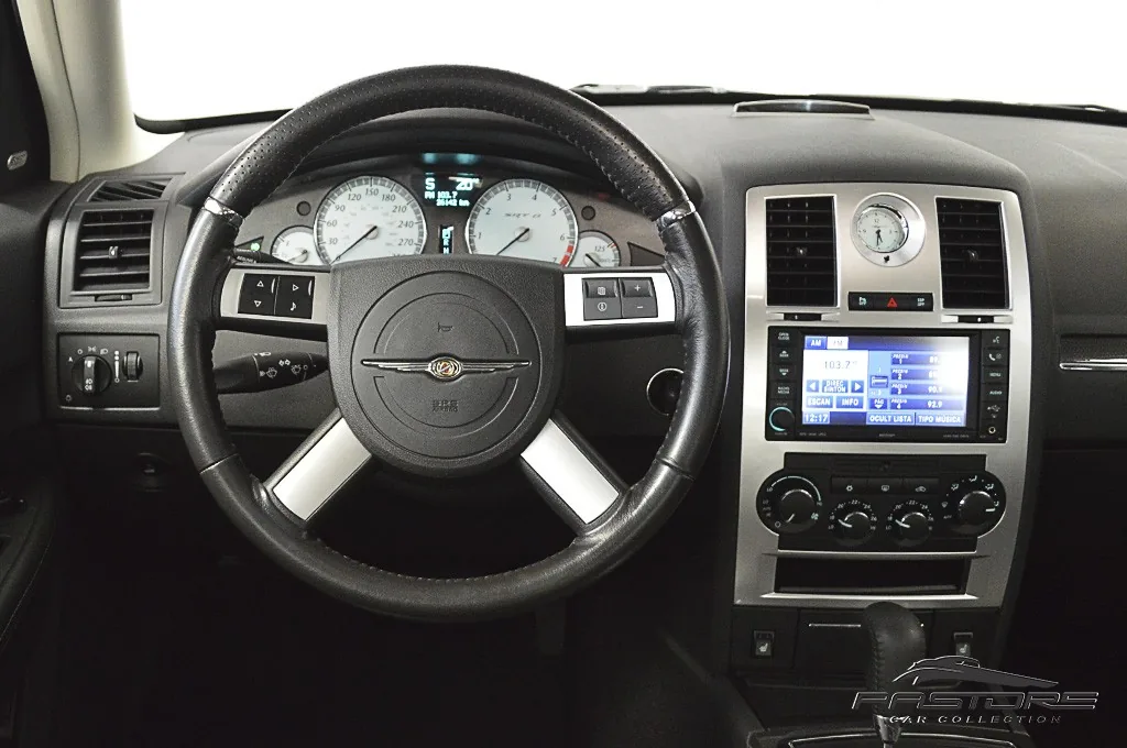 Chrysler 300C SRT8