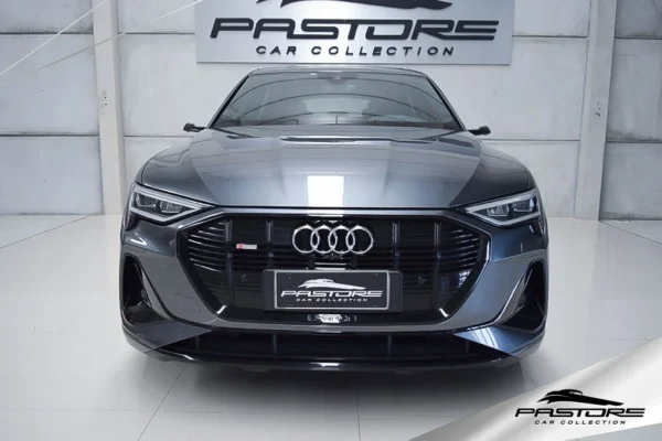 Audi E-tron Performance Black