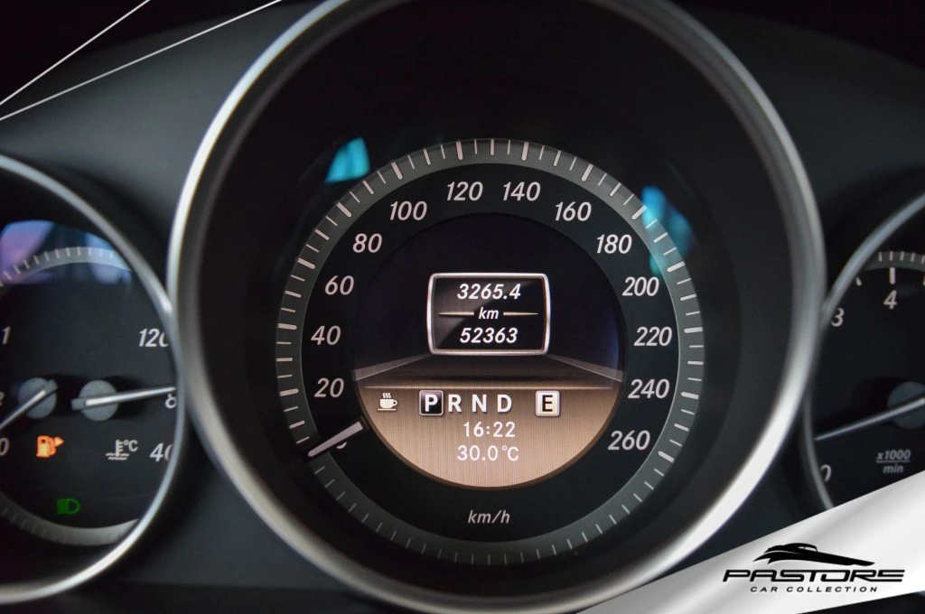 Mercedes-Benz C180 CGI Classic