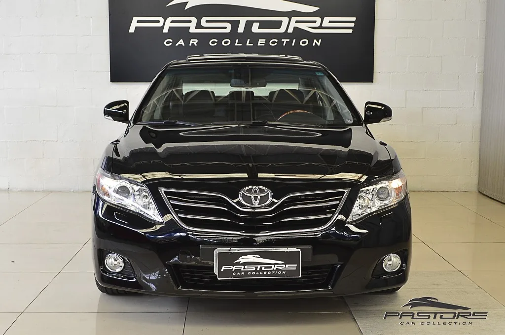Toyota Camry XLE V6