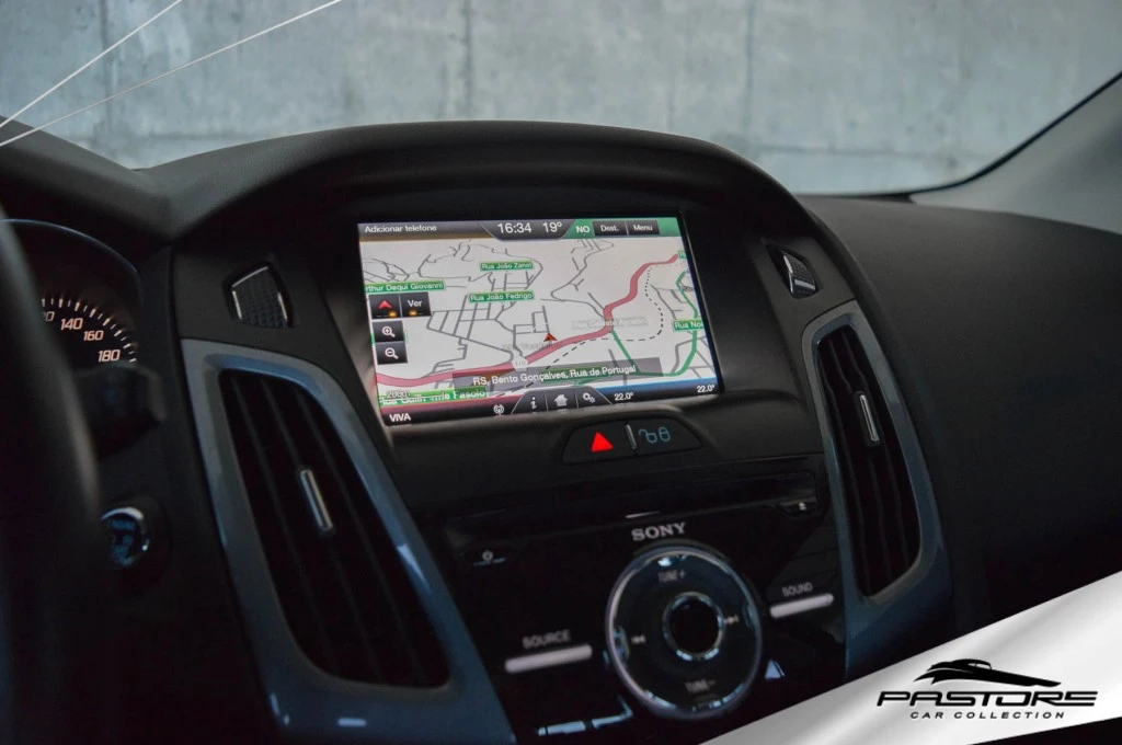 Ford Focus Titanium Hatch