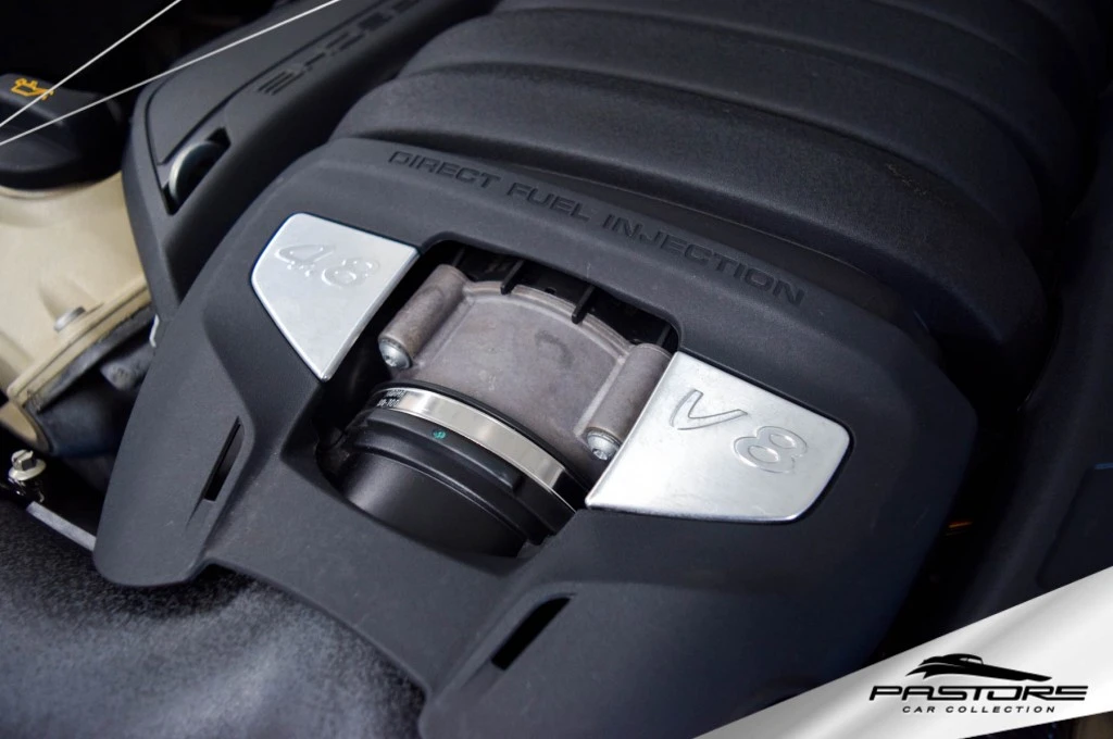 Porsche Cayenne S 4.8 V8