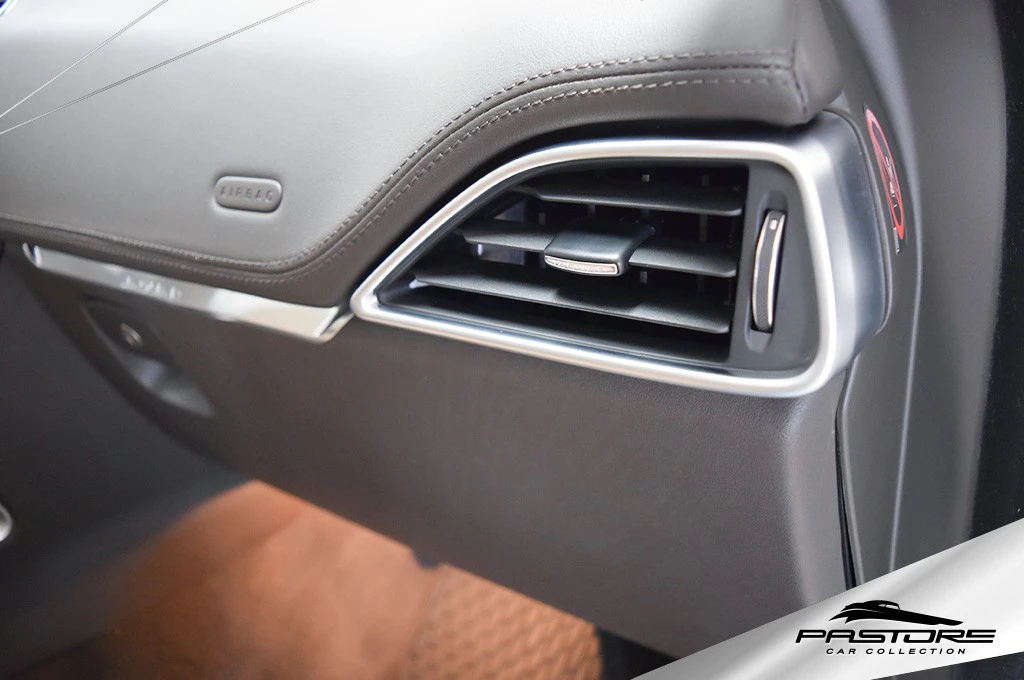 Jaguar F-Pace Prestige 2.0