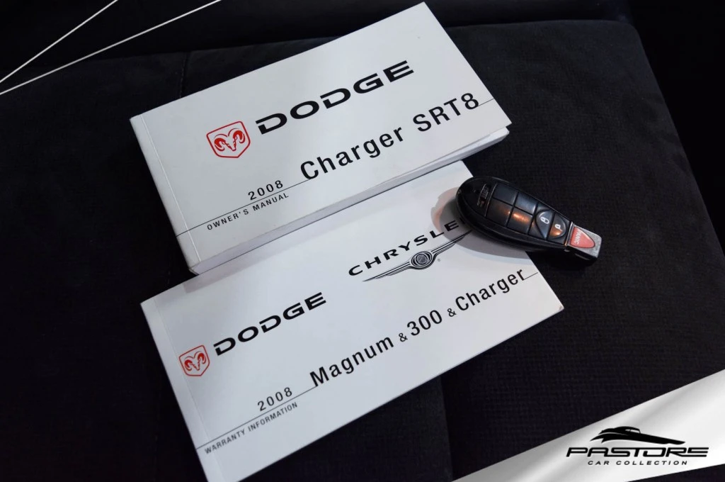 Dodge Charger SRT8 Hemi