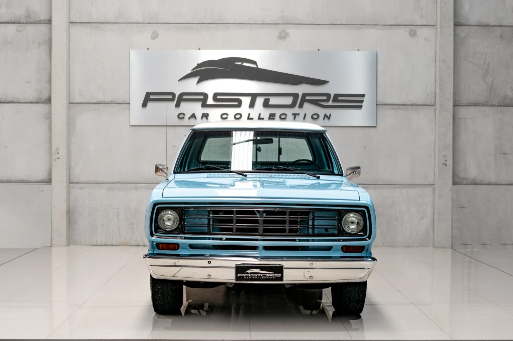 Dodge Dodge D100 Club Cab