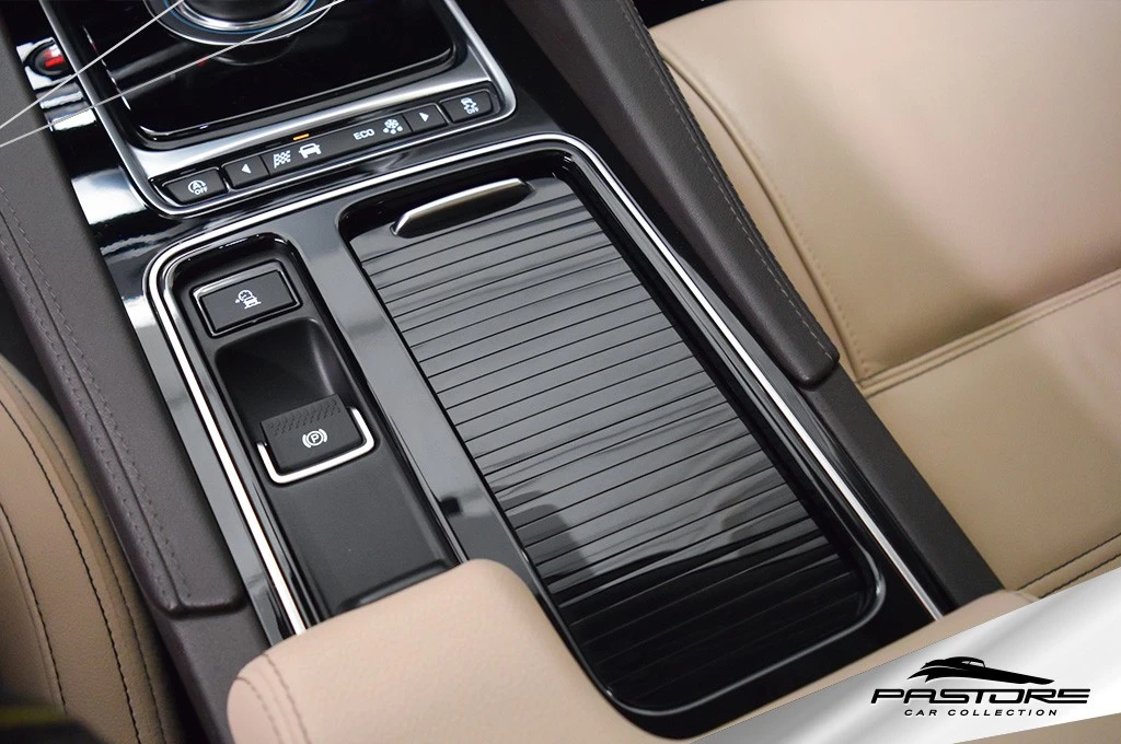 Jaguar F-Pace Prestige 2.0