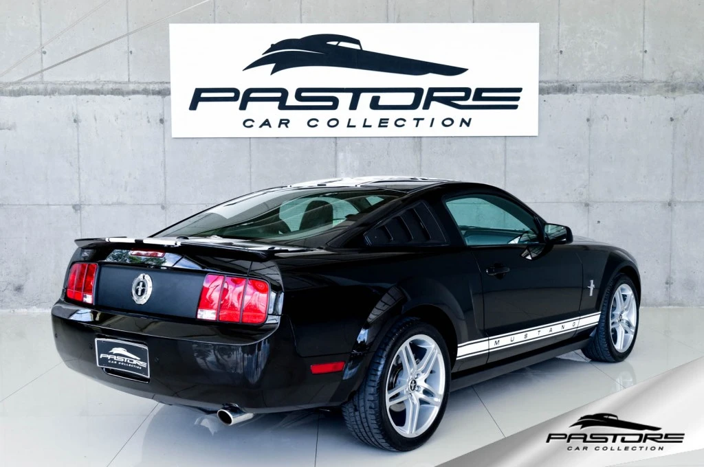 Ford Mustang Coupe V6