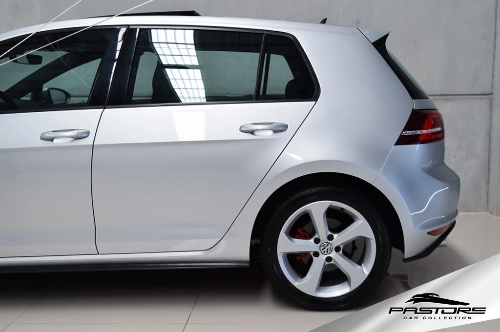 VW Golf GTI 2.0 TSi