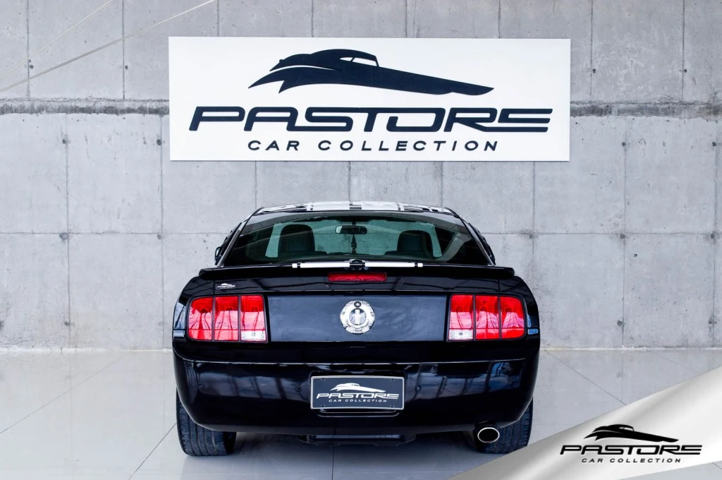 Ford Mustang Coupe V6