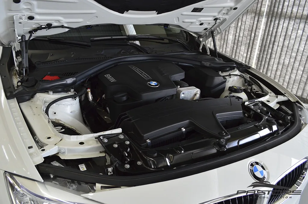BMW 320i Active Flex