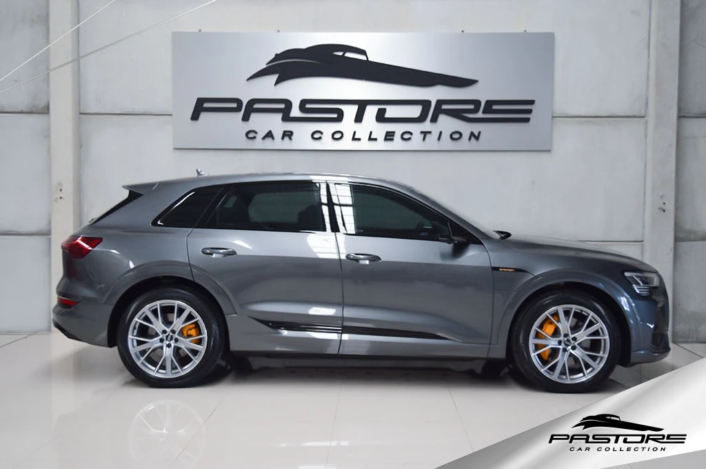 Audi E-tron Performance Black