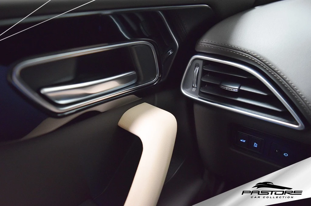 Jaguar F-Pace Prestige 2.0