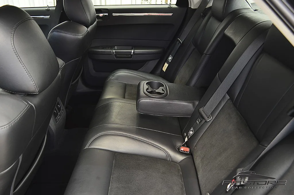 Chrysler 300C SRT8