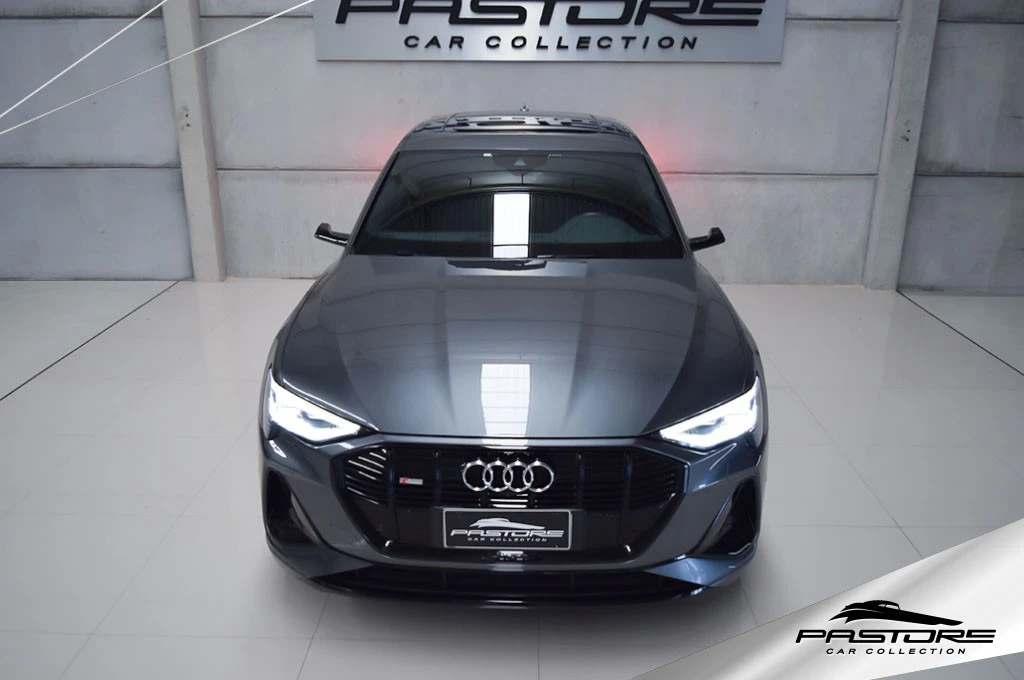 Audi E-tron Performance Black