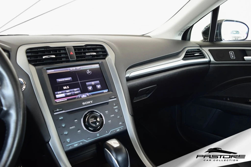 Ford Fusion Titanium AWD