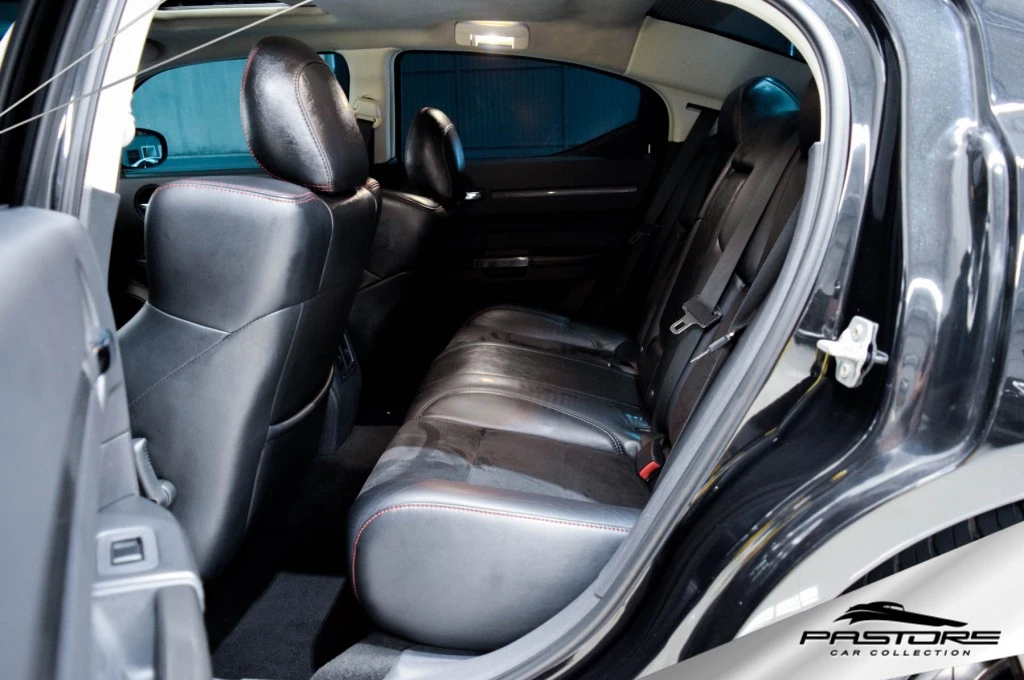 Dodge Charger SRT8 Hemi