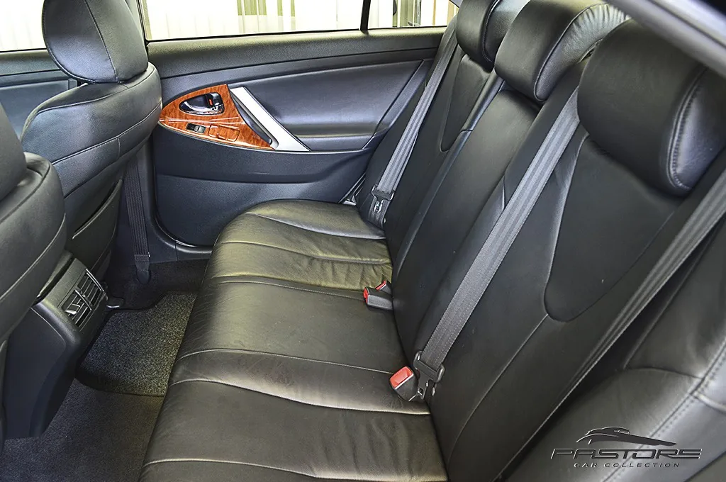 Toyota Camry XLE V6