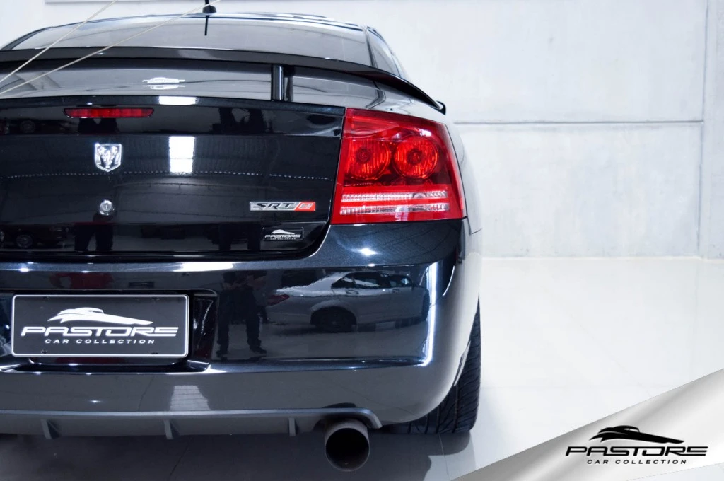 Dodge Charger SRT8 Hemi