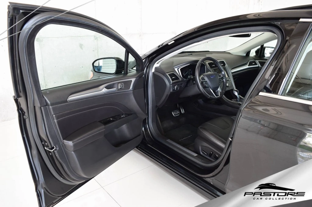 Ford Fusion Titanium AWD