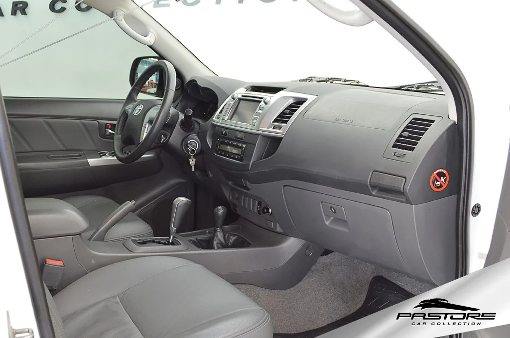 Toyota Hilux CD 4X4 SRV AT