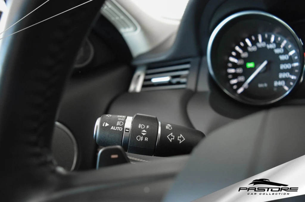 Land Rover R.R. Evoque Prestige SD4