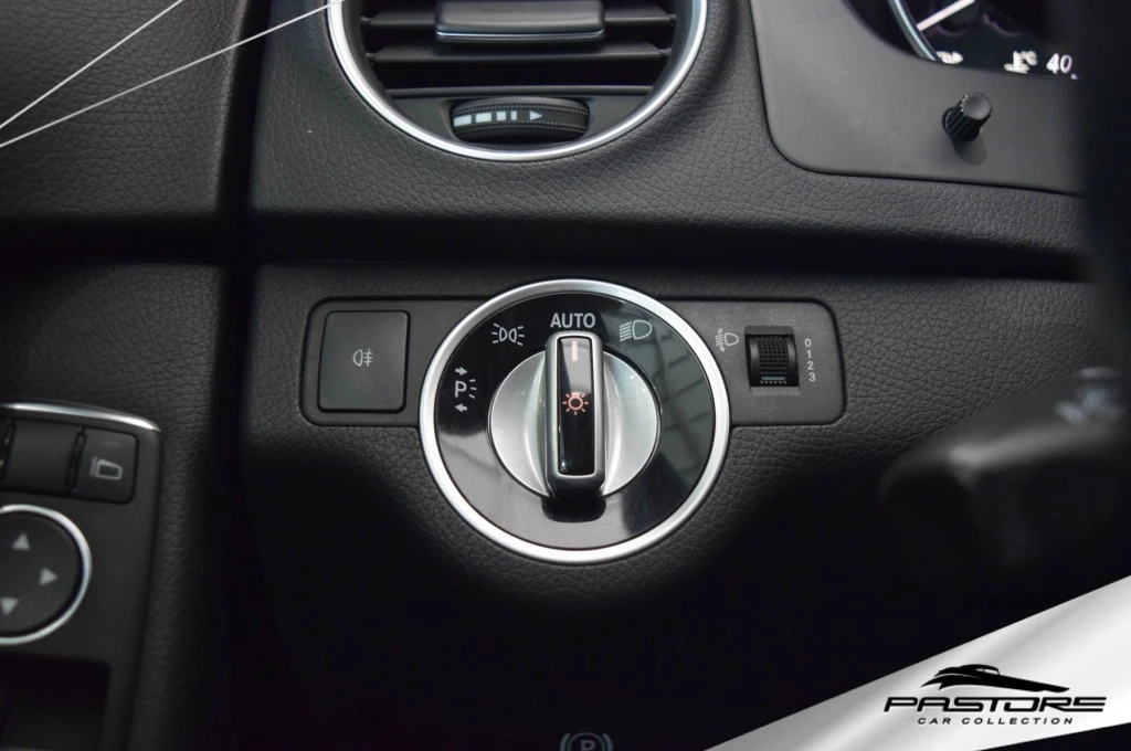 Mercedes-Benz C180 CGI Classic