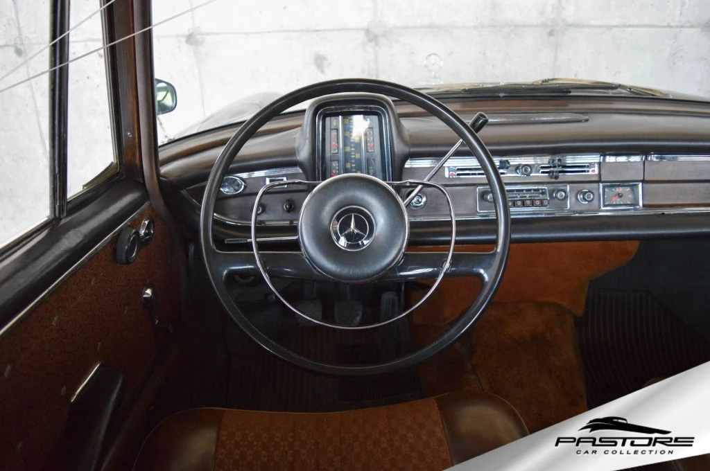 Mercedes-Benz 220 Sb