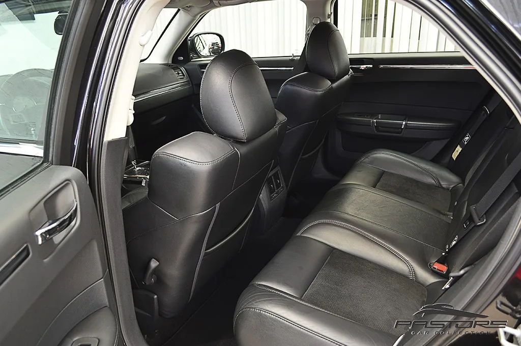 Chrysler 300C SRT8