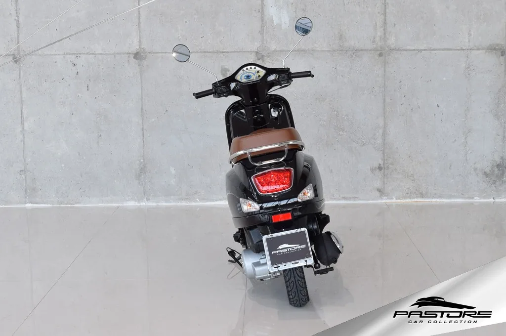 Benzhou Scooter Collection YY150 T