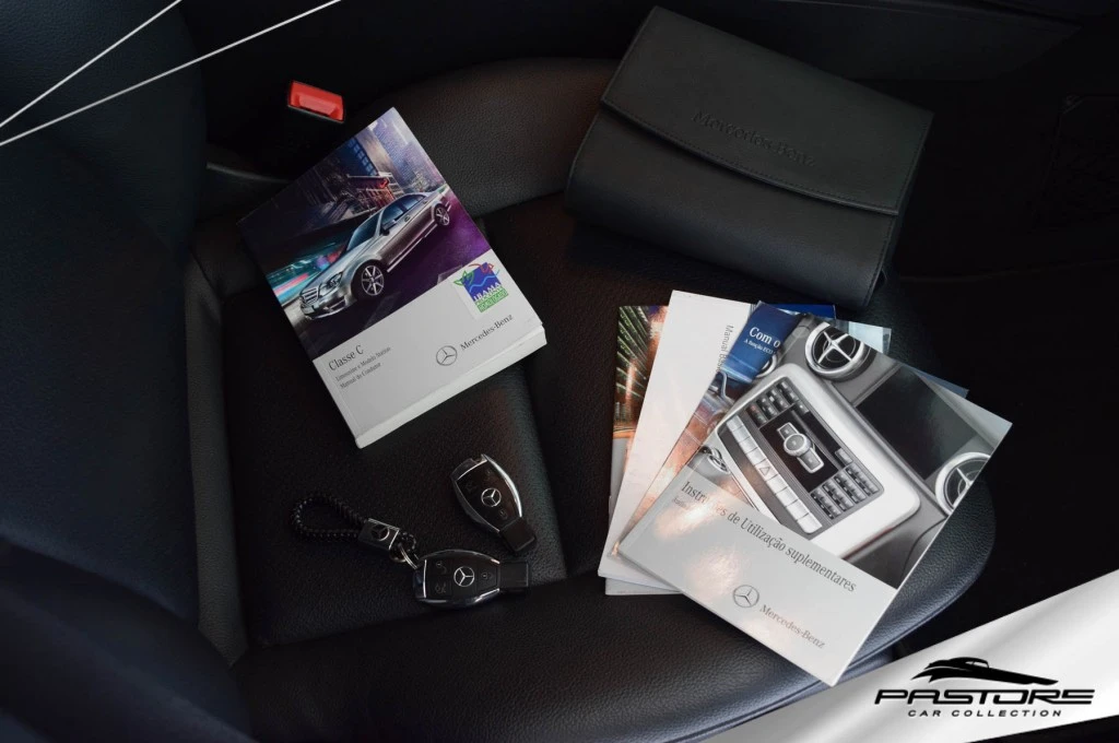 Mercedes-Benz C180 CGI Classic