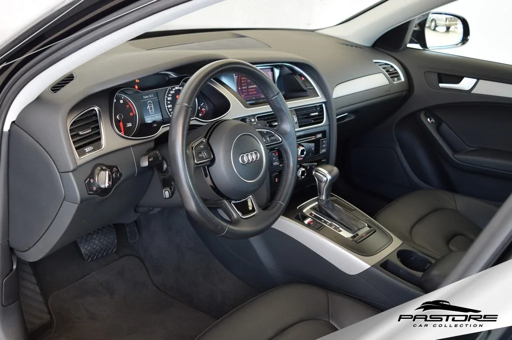 Audi A4 Attraction 2.0 TFSI