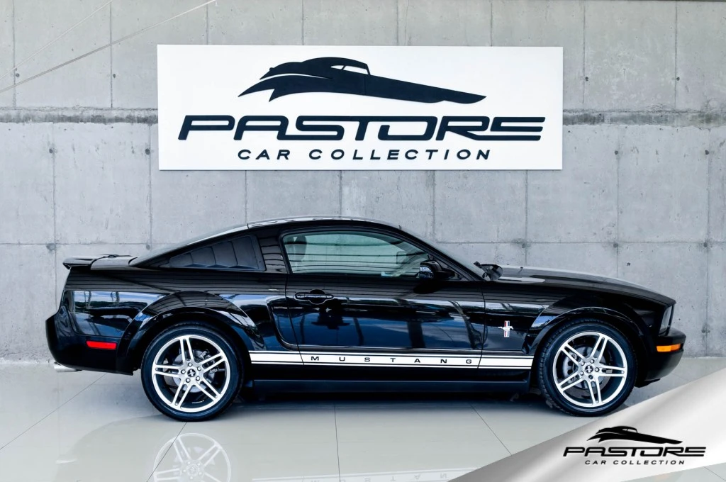 Ford Mustang Coupe V6