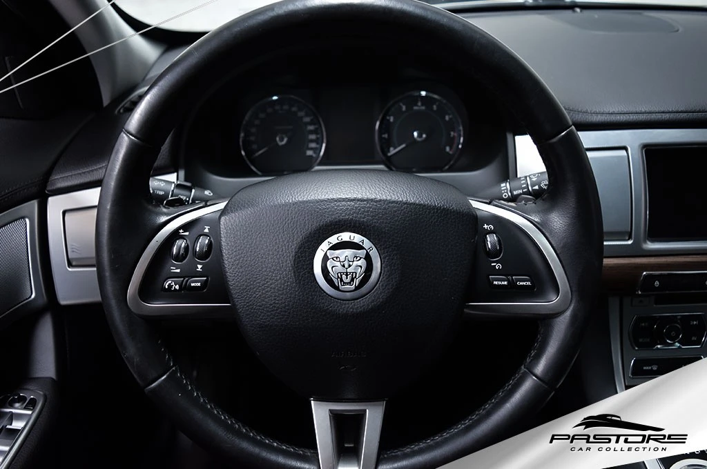 Jaguar XF 2.0 Luxury