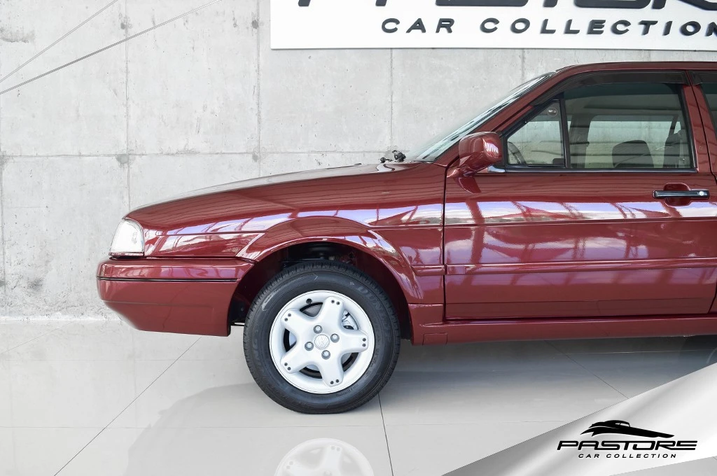 VW Santana 2000 Evidence