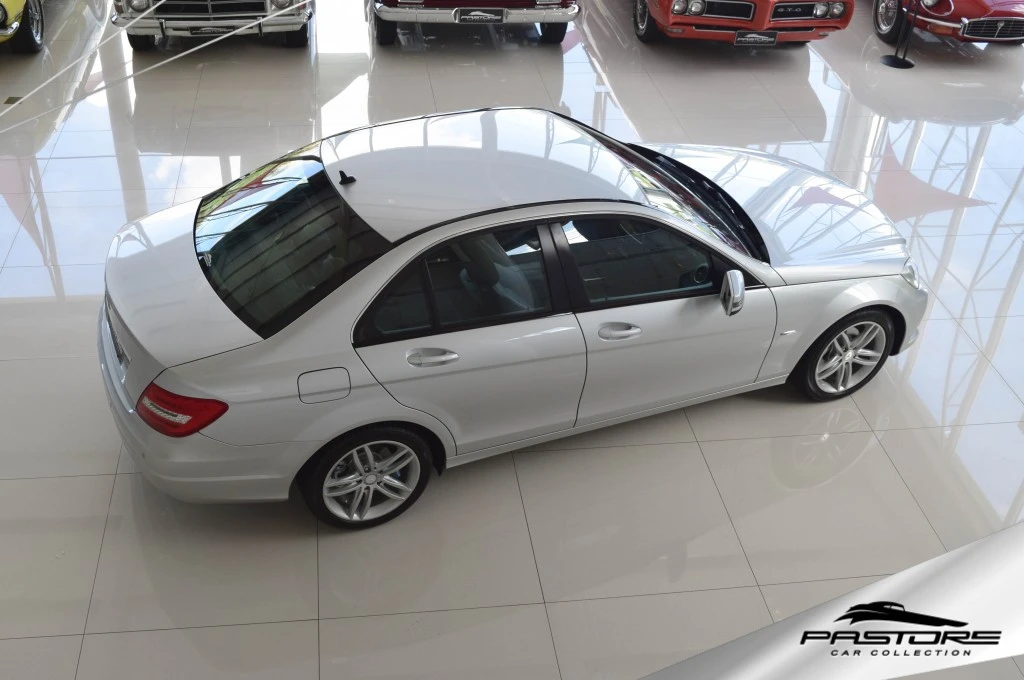 Mercedes-Benz C180 CGI Classic