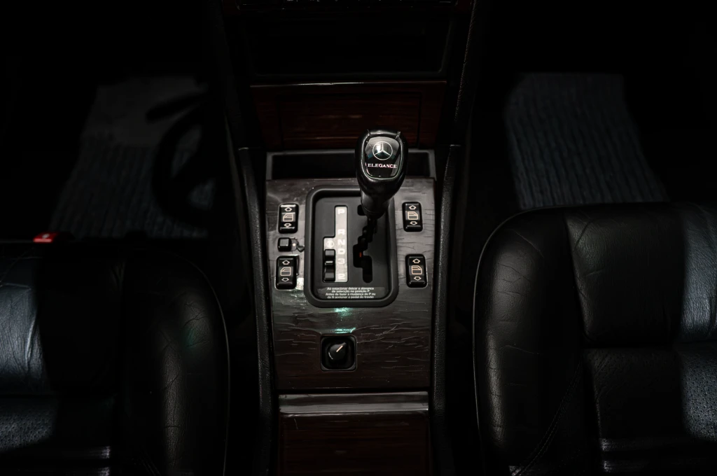 Mercedes-Benz MERCEDES C280 HA28W