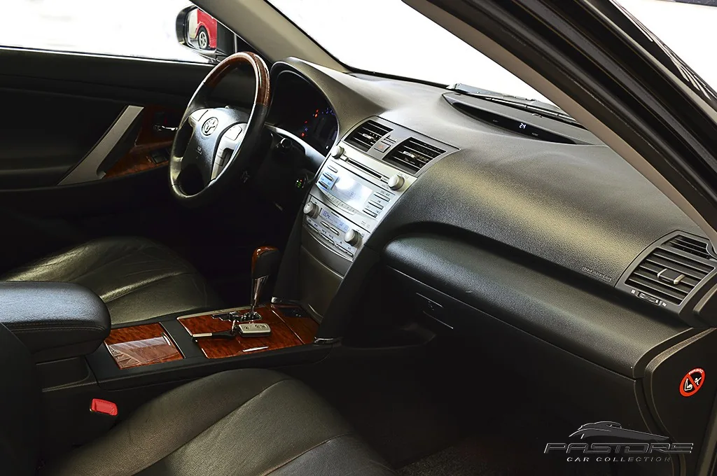 Toyota Camry XLE V6