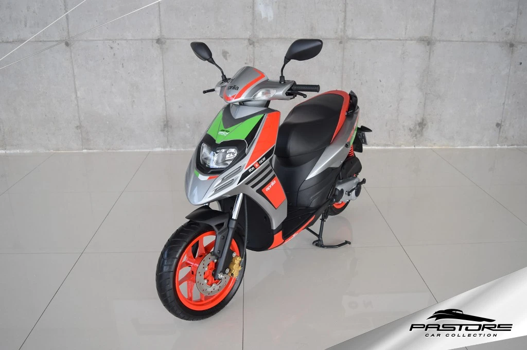 Piaggio Aprilia SR 150 Race