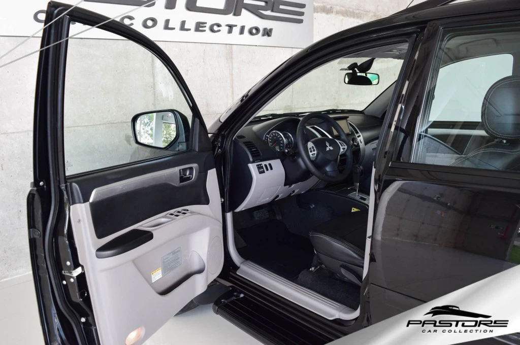 Mitsubishi Pajero Dakar HPE Diesel