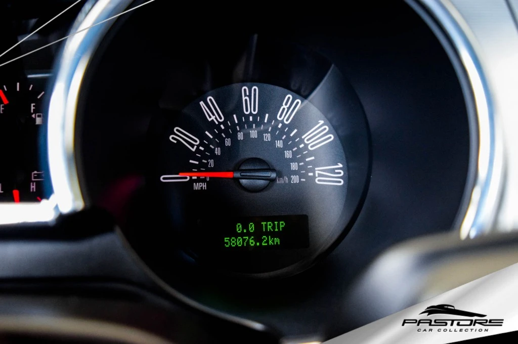 Ford Mustang Coupe V6