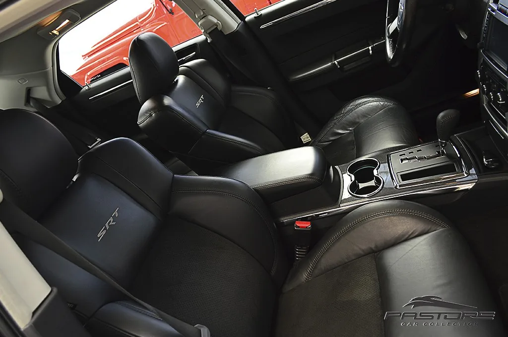 Chrysler 300C SRT8