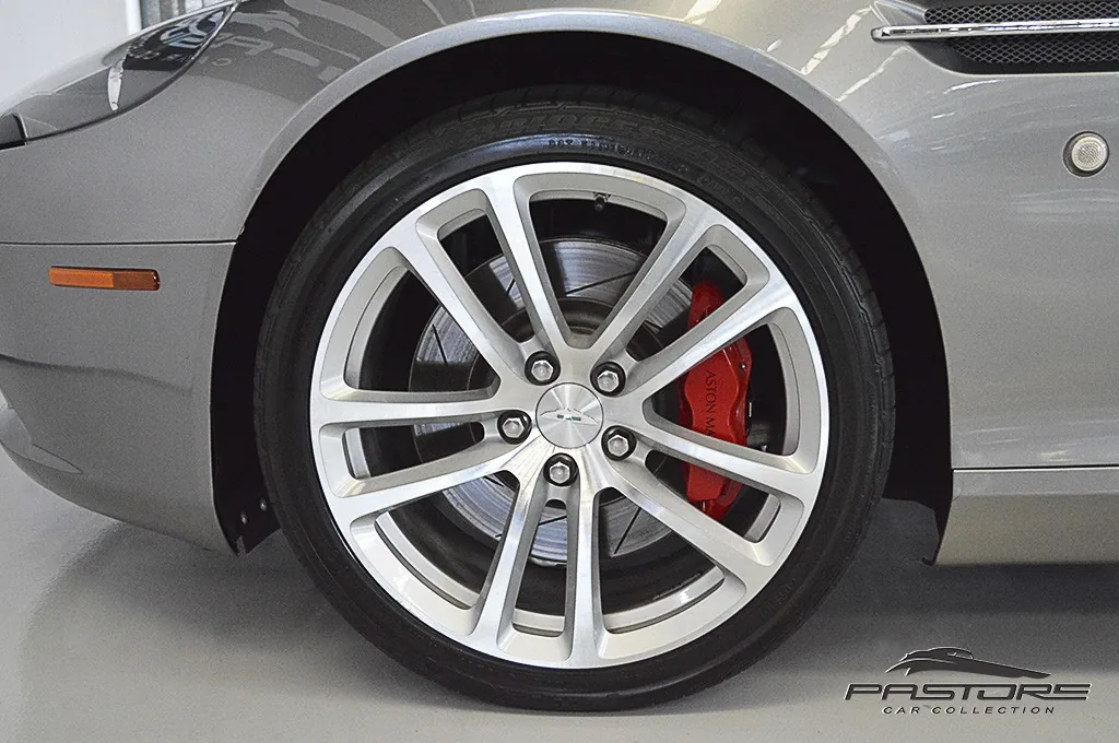 Aston Martin DB9 6.0 V12
