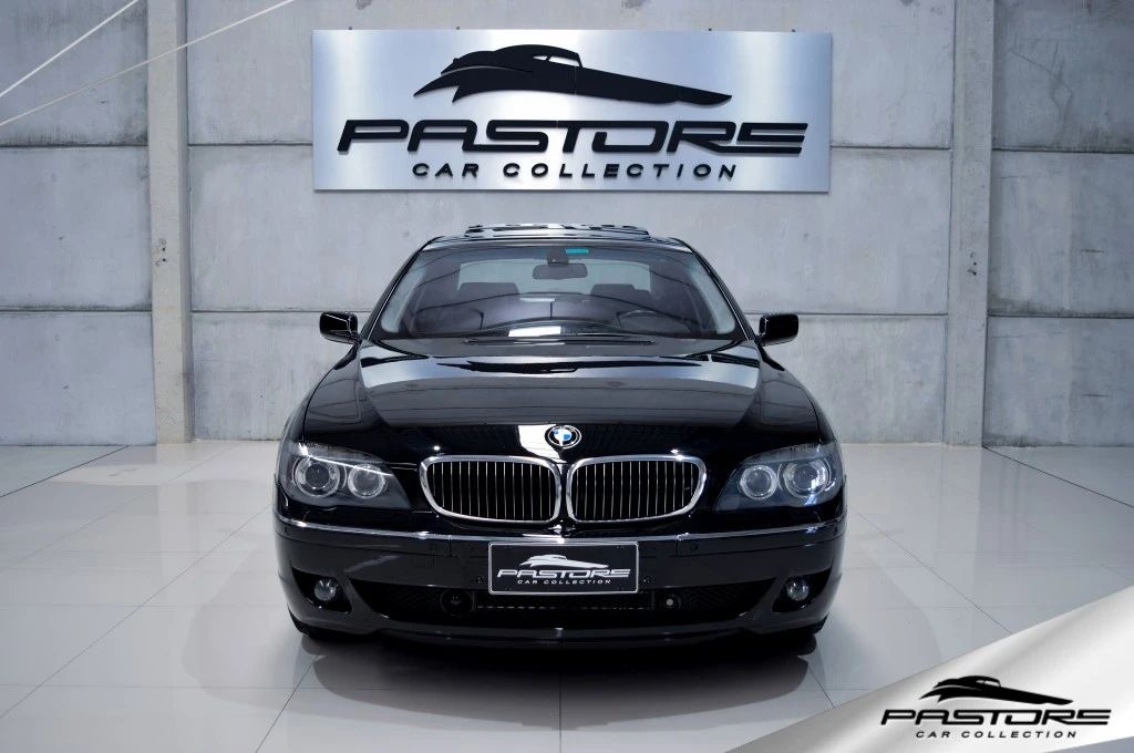 BMW 750i 4.8 V8