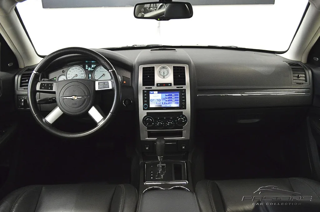 Chrysler 300C SRT8