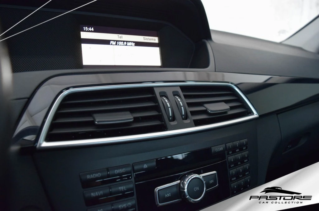 Mercedes-Benz C180 CGI Classic